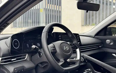 Hyundai Elantra, 2023 год, 1 372 000 рублей, 8 фотография
