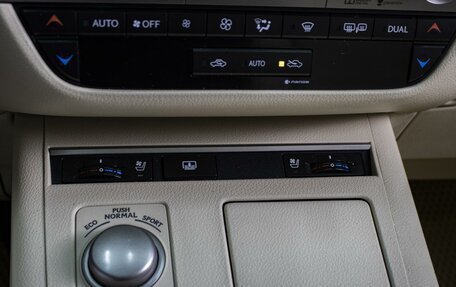 Lexus ES VII, 2014 год, 2 210 000 рублей, 19 фотография