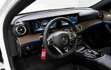 Mercedes-Benz E-Класс, 2016 год, 2 949 000 рублей, 10 фотография