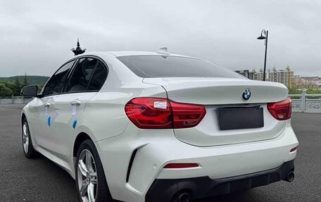 BMW 1 серия, 2022 год, 1 350 000 рублей, 5 фотография