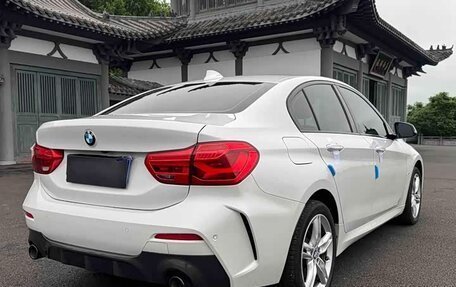 BMW 1 серия, 2022 год, 1 350 000 рублей, 4 фотография