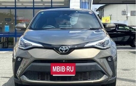 Toyota C-HR I рестайлинг, 2022 год, 1 900 000 рублей, 2 фотография