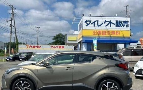 Toyota C-HR I рестайлинг, 2022 год, 1 900 000 рублей, 5 фотография