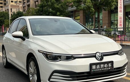 Volkswagen Golf VIII, 2023 год, 1 640 000 рублей, 3 фотография