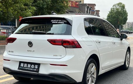 Volkswagen Golf VIII, 2023 год, 1 640 000 рублей, 4 фотография