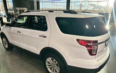 Ford Explorer VI, 2015 год, 2 301 000 рублей, 4 фотография