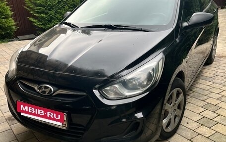 Hyundai Solaris II рестайлинг, 2011 год, 540 000 рублей, 13 фотография