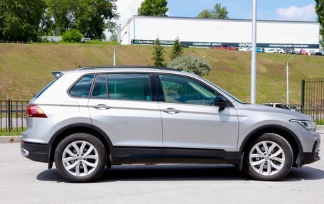 Volkswagen Tiguan II, 2021 год, 3 199 000 рублей, 6 фотография
