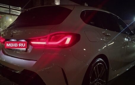 BMW 1 серия, 2021 год, 2 550 000 рублей, 2 фотография