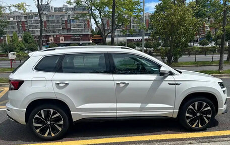Skoda Karoq I, 2023 год, 1 987 000 рублей, 12 фотография