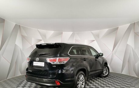 Toyota Highlander III, 2015 год, 2 695 000 рублей, 2 фотография