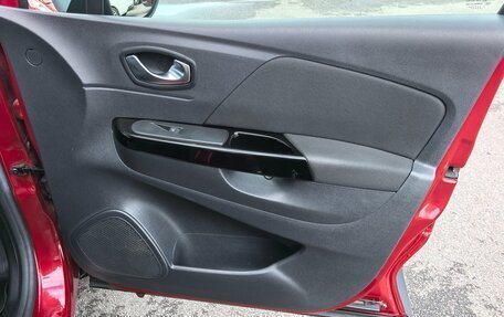Renault Kaptur I рестайлинг, 2021 год, 1 720 000 рублей, 22 фотография