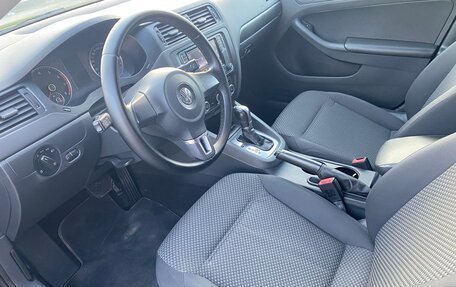 Volkswagen Jetta VI, 2013 год, 899 000 рублей, 15 фотография