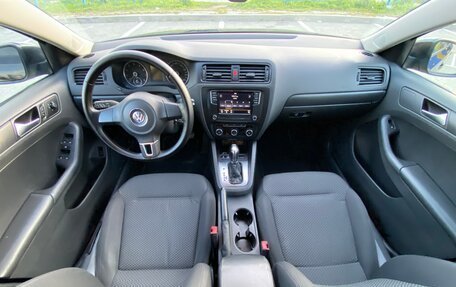 Volkswagen Jetta VI, 2013 год, 899 000 рублей, 22 фотография