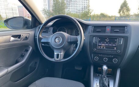 Volkswagen Jetta VI, 2013 год, 899 000 рублей, 23 фотография