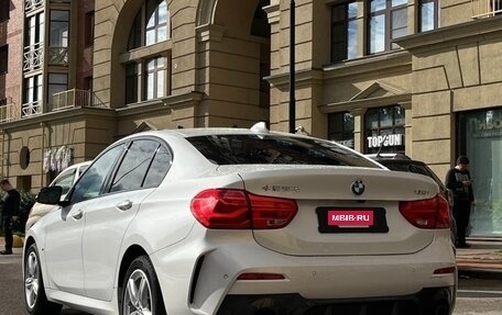 BMW 1 серия, 2022 год, 1 800 000 рублей, 7 фотография