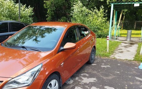 Hyundai Solaris II рестайлинг, 2015 год, 1 050 000 рублей, 3 фотография