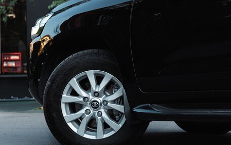 Toyota Land Cruiser 200, 2019 год, 6 170 000 рублей, 12 фотография