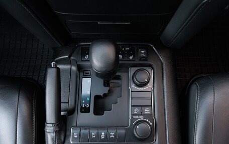Toyota Land Cruiser 200, 2019 год, 6 170 000 рублей, 20 фотография