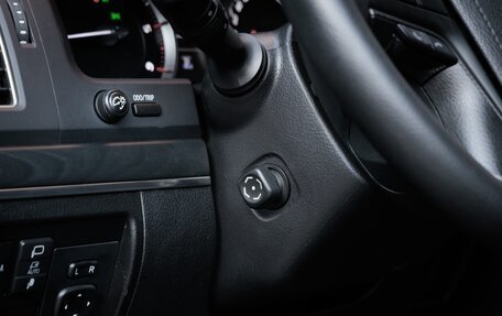 Toyota Land Cruiser 200, 2019 год, 6 170 000 рублей, 21 фотография