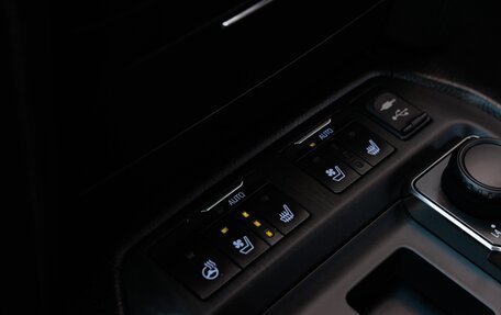 Toyota Land Cruiser 200, 2019 год, 6 170 000 рублей, 25 фотография