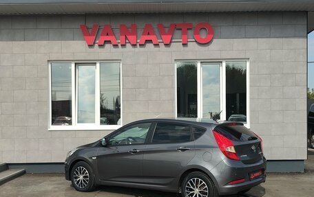 Hyundai Solaris II рестайлинг, 2015 год, 870 000 рублей, 3 фотография