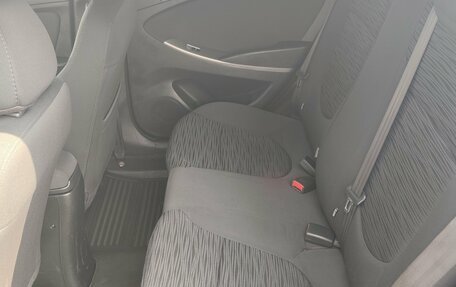 Hyundai Solaris II рестайлинг, 2015 год, 870 000 рублей, 15 фотография