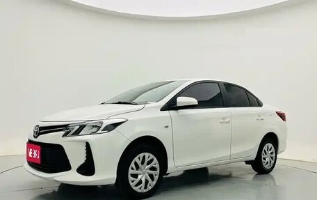Toyota Vios III, 2022 год, 916 000 рублей, 1 фотография