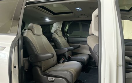 KIA Carnival, 2025 год, 5 598 000 рублей, 21 фотография