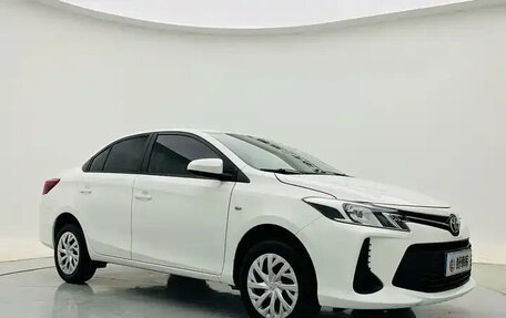 Toyota Vios III, 2022 год, 916 000 рублей, 3 фотография