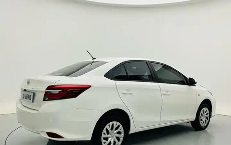 Toyota Vios III, 2022 год, 916 000 рублей, 4 фотография