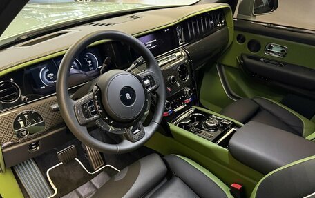 Rolls-Royce Cullinan, 2024 год, 57 000 000 рублей, 2 фотография