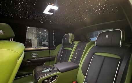 Rolls-Royce Cullinan, 2024 год, 57 000 000 рублей, 4 фотография
