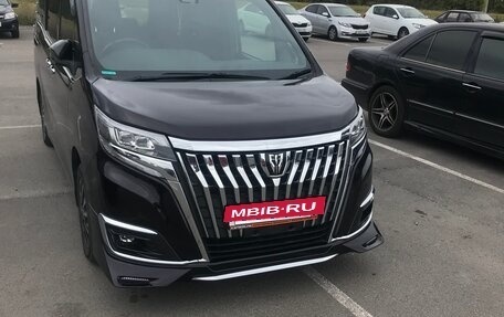 Toyota Esquire I, 2019 год, 2 500 000 рублей, 12 фотография