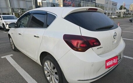 Opel Astra J, 2013 год, 649 000 рублей, 3 фотография