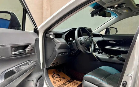 Toyota Harrier, 2023 год, 4 380 000 рублей, 10 фотография
