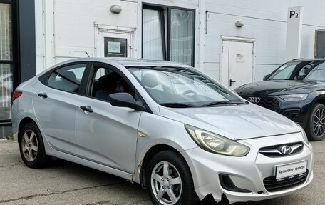 Hyundai Solaris II рестайлинг, 2012 год, 640 000 рублей, 3 фотография