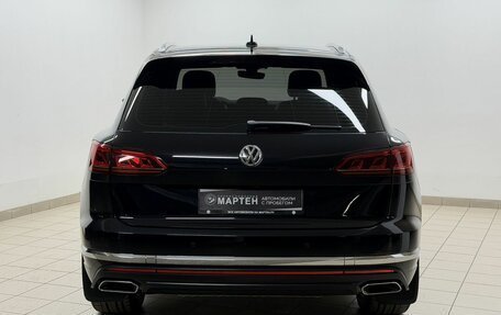Volkswagen Touareg III, 2018 год, 4 580 000 рублей, 5 фотография