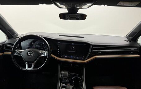 Volkswagen Touareg III, 2018 год, 4 580 000 рублей, 17 фотография