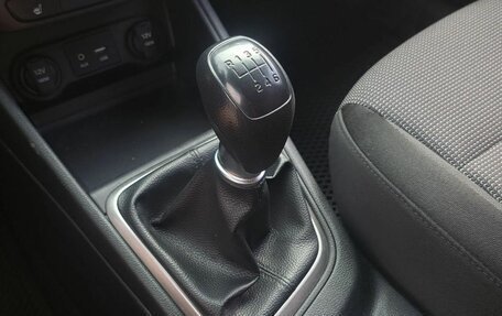 Hyundai Solaris II рестайлинг, 2017 год, 954 000 рублей, 11 фотография