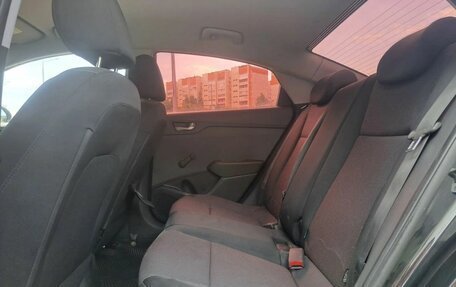 Hyundai Solaris II рестайлинг, 2017 год, 954 000 рублей, 15 фотография