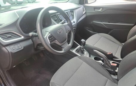 Hyundai Solaris II рестайлинг, 2017 год, 954 000 рублей, 18 фотография