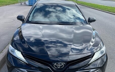 Toyota Camry, 2018 год, 2 980 000 рублей, 1 фотография