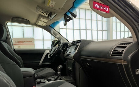 Toyota Land Cruiser Prado 150 рестайлинг 2, 2019 год, 5 850 000 рублей, 13 фотография