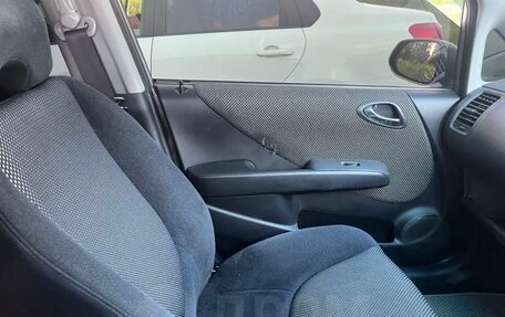 Honda Fit III, 2003 год, 380 000 рублей, 8 фотография