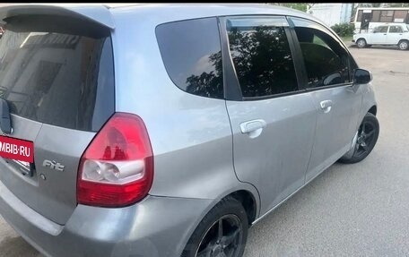 Honda Fit III, 2003 год, 380 000 рублей, 4 фотография