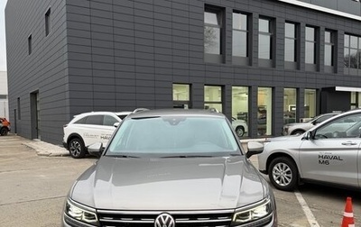 Volkswagen Tiguan II, 2019 год, 2 850 000 рублей, 1 фотография