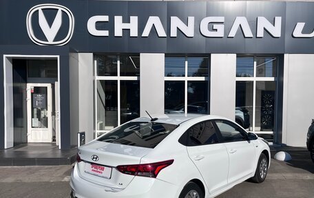 Hyundai Solaris II рестайлинг, 2020 год, 930 000 рублей, 3 фотография
