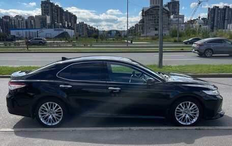 Toyota Camry, 2018 год, 2 980 000 рублей, 8 фотография