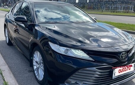 Toyota Camry, 2018 год, 2 980 000 рублей, 2 фотография